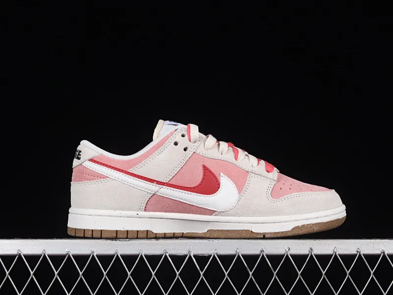 All Categories Nk SB Dunk Series Nk SB Dunk Low Low-top Sneakers Nk Dunk Low SE 2023 Year of the Rabbit Limited SB Smashed Backboard Fashion Casual Sneakers DO9457-117